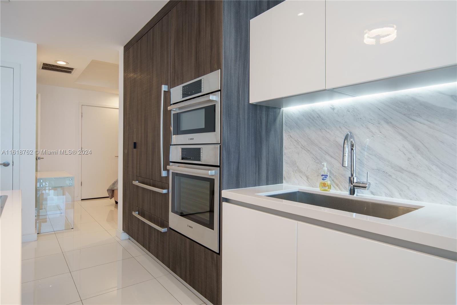 851 Northeast 1st Avenue, Unit 4406 Miami, FL 33132 - Photo 31 of 42