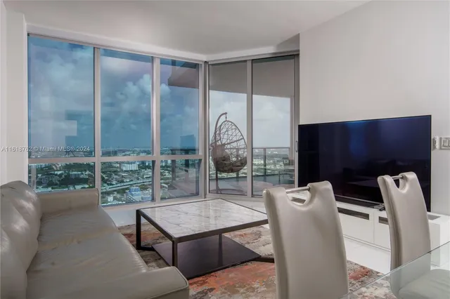 $798,888 | 851 Northeast 1st Avenue, Unit 4406, Miami, FL 33132