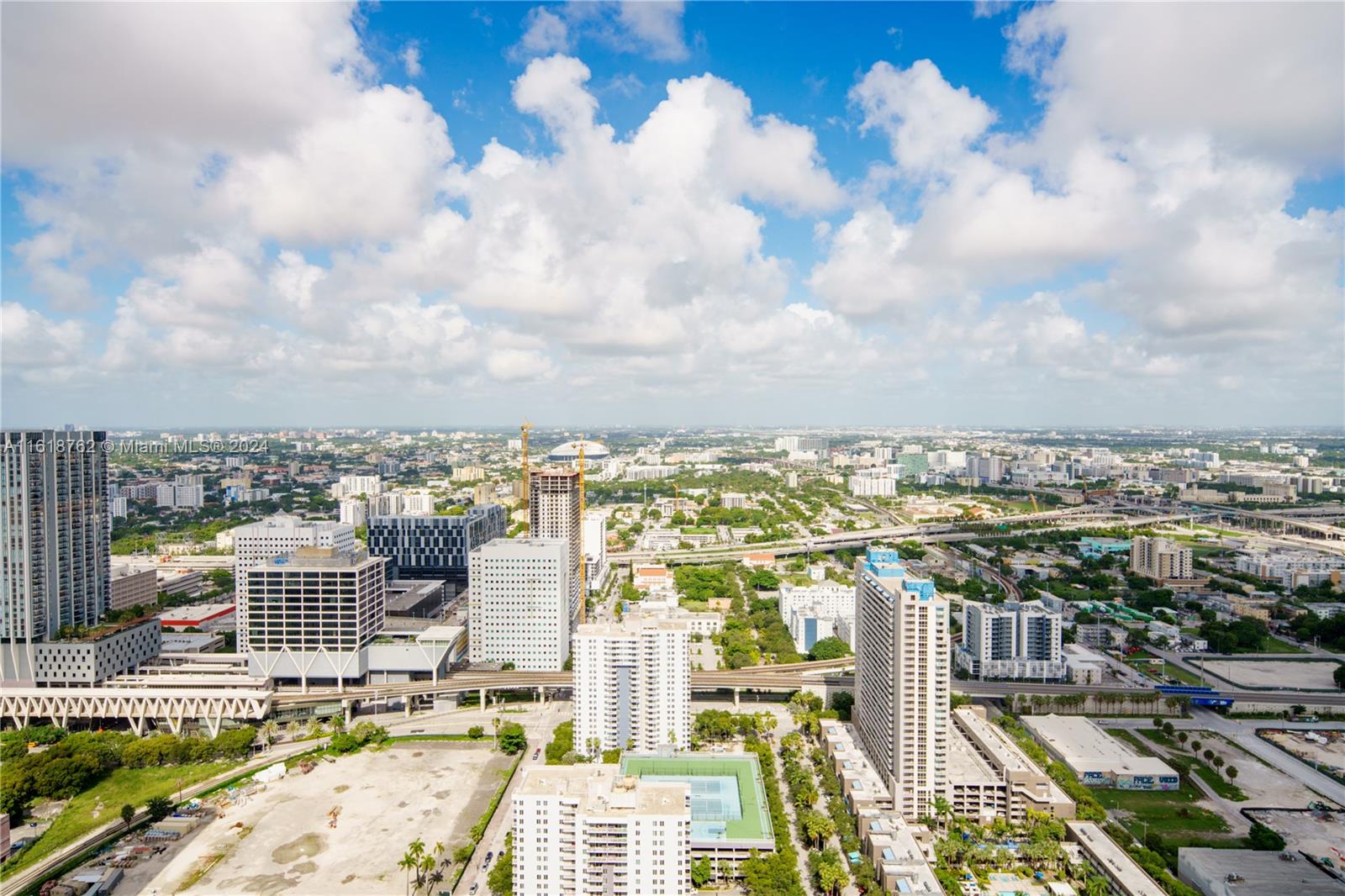 851 Northeast 1st Avenue, Unit 4406 Miami, FL 33132 - Photo 6 of 42