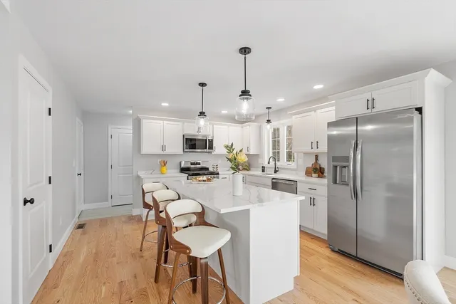 $519,000 | 711 Massachusetts Avenue, Unit 2, Lunenburg, MA 01462