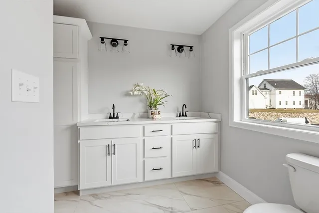 $519,000 | 711 Massachusetts Avenue, Unit 2, Lunenburg, MA 01462