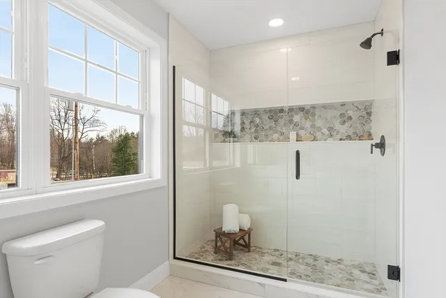 $519,000 | 711 Massachusetts Avenue, Unit 2, Lunenburg, MA 01462