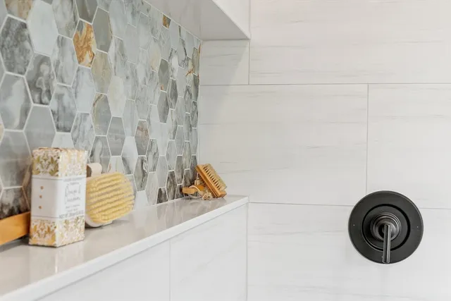 $519,000 | 711 Massachusetts Avenue, Unit 2, Lunenburg, MA 01462