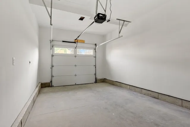 $519,000 | 711 Massachusetts Avenue, Unit 2, Lunenburg, MA 01462