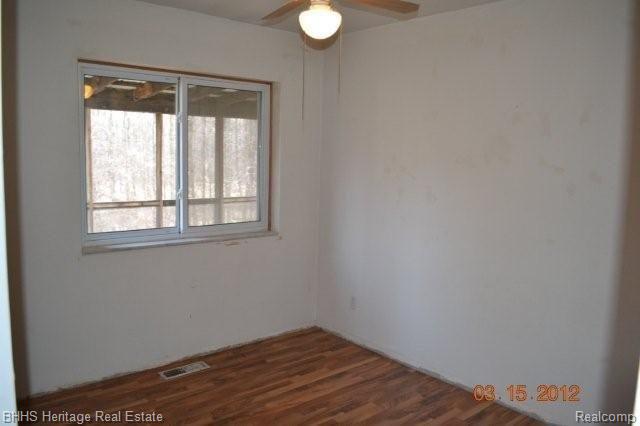 5770 North Latson Road Howell, MI 48855 - Photo 16 of 25 Bedroom #4