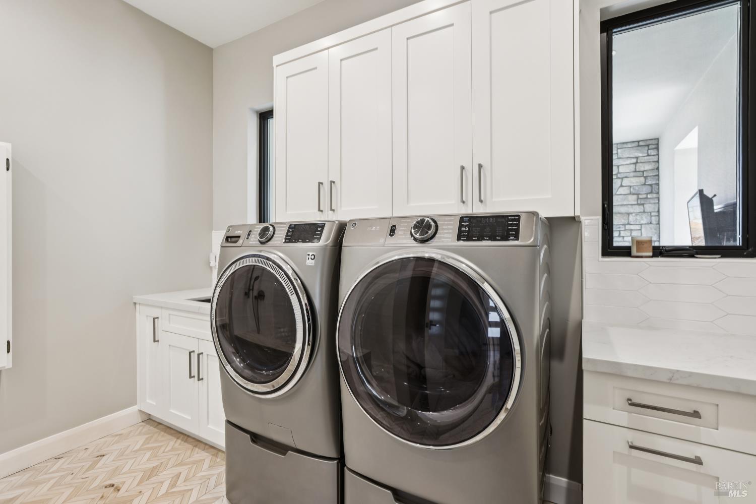3758 Skyfarm Drive Santa Rosa, CA 95403 - Photo 44 of 80 a utility room with dryer and washer