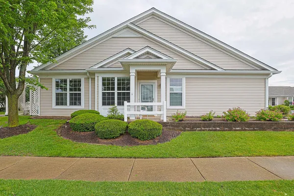 $2,200 | 14021 Beaver Dam Lane, Unit 14021, Huntley, IL 60142