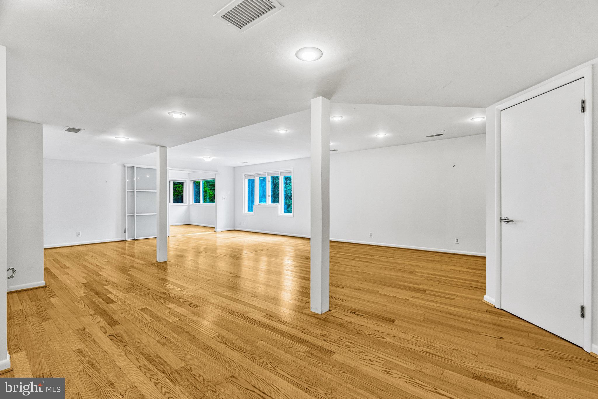 1355 Windy Hill Road McLean, VA 22102 - Photo 58 of 63