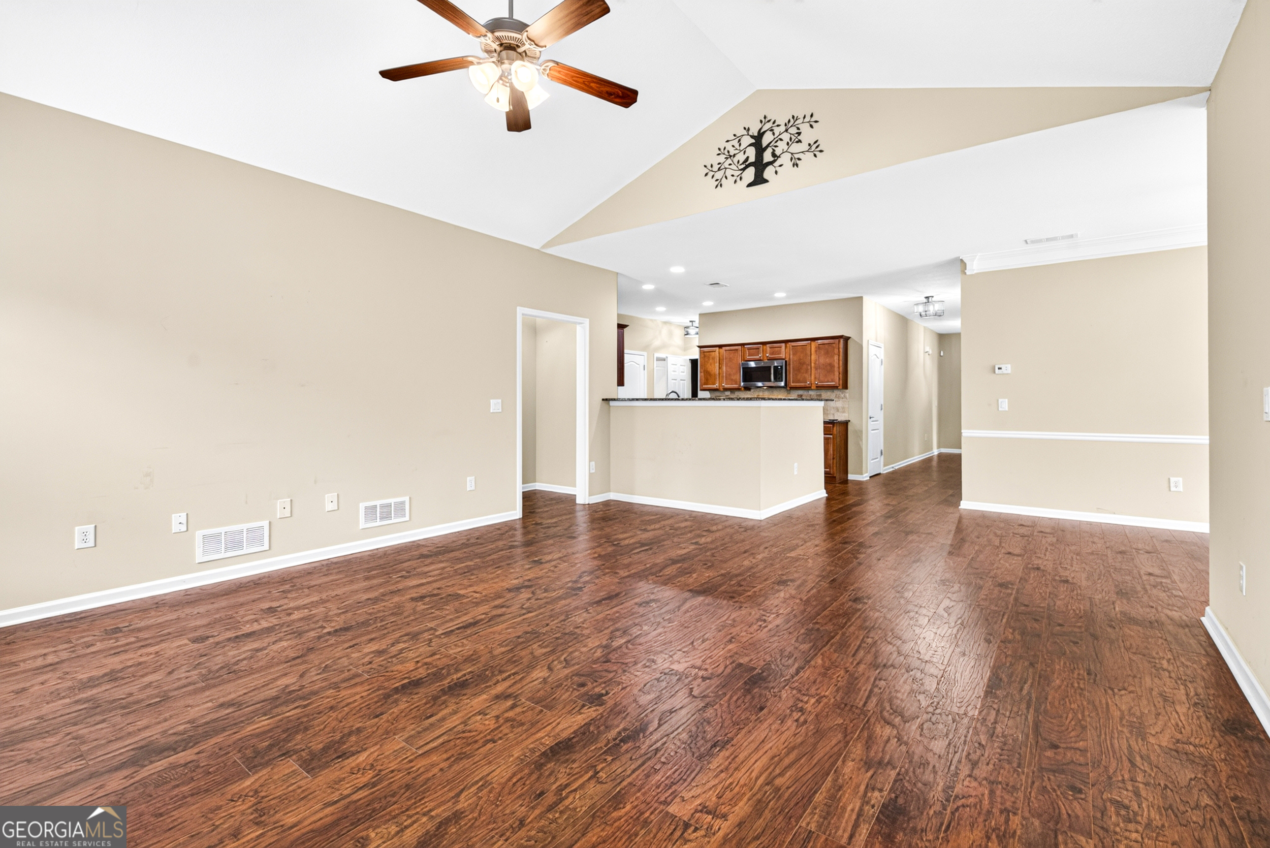 305 Victory Circle Commerce, GA 30529 - Photo 16 of 42