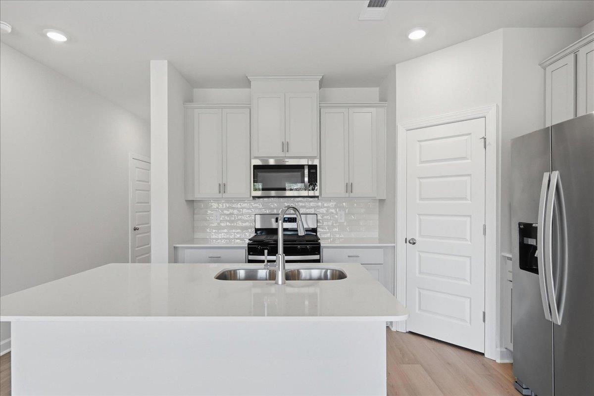 129 Kerwin Court Greer, SC 29651 - Photo 7 of 30 Gallery Image 7