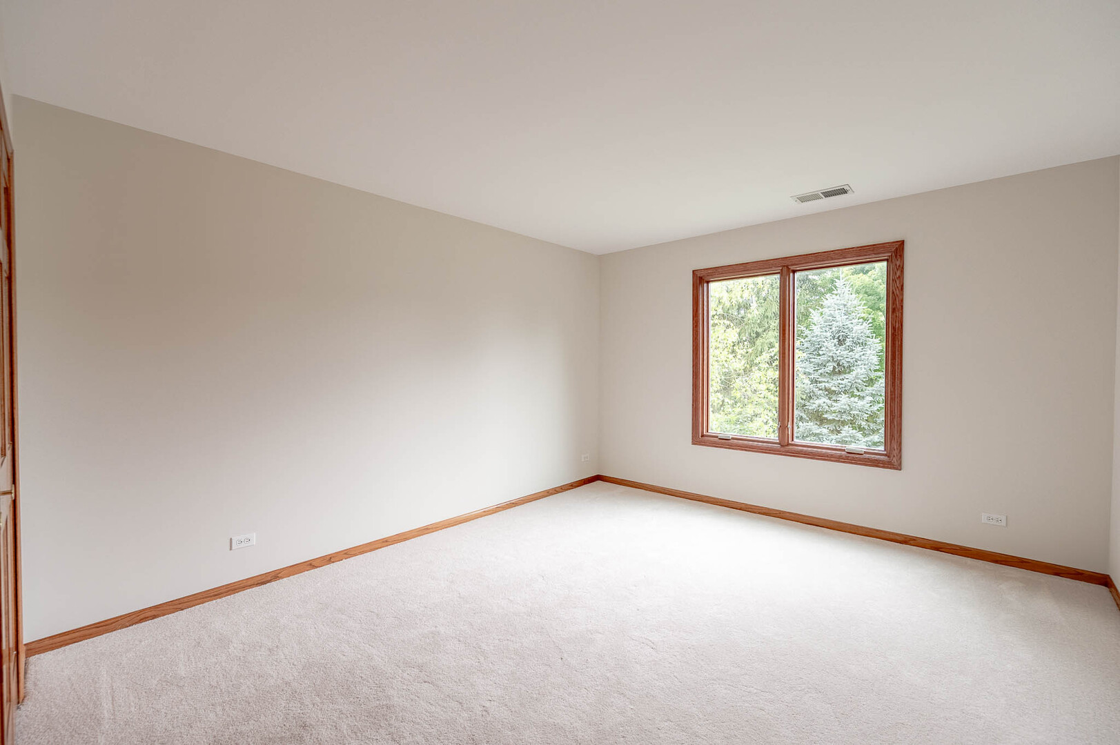 1295 Hunters Ridge West Hoffman Estates, IL 60192 - Photo 14 of 32 Gallery Image 14