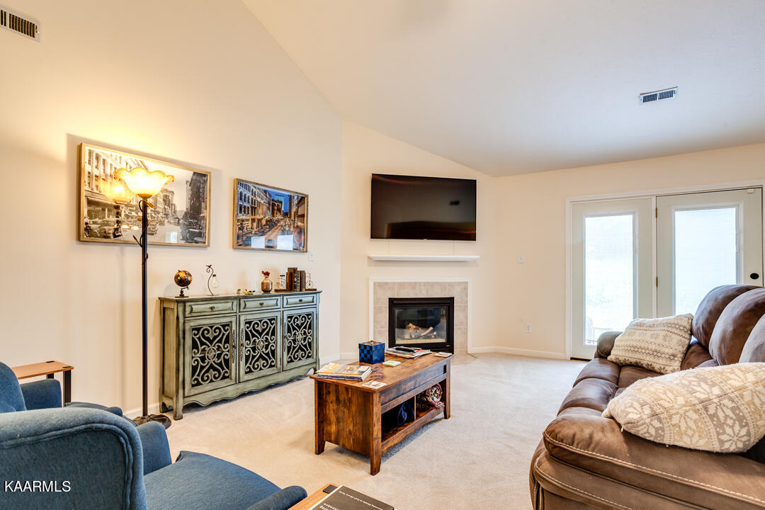 7600 Racing Run Road Knoxville, TN 37920 - Photo 7 of 25 Living Room