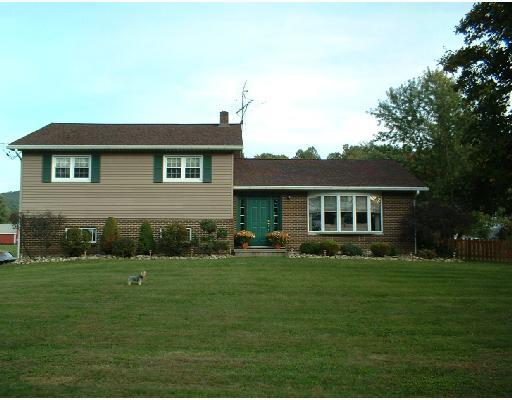 302 Gray Station Road Derry, PA 15627 - Photo 1 of 8 Gallery Image 1
