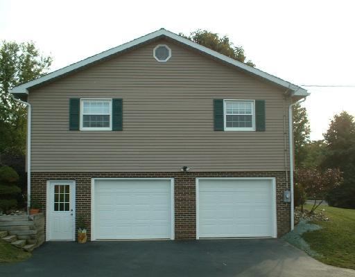 302 Gray Station Road Derry, PA 15627 - Photo 3 of 8 Gallery Image 3