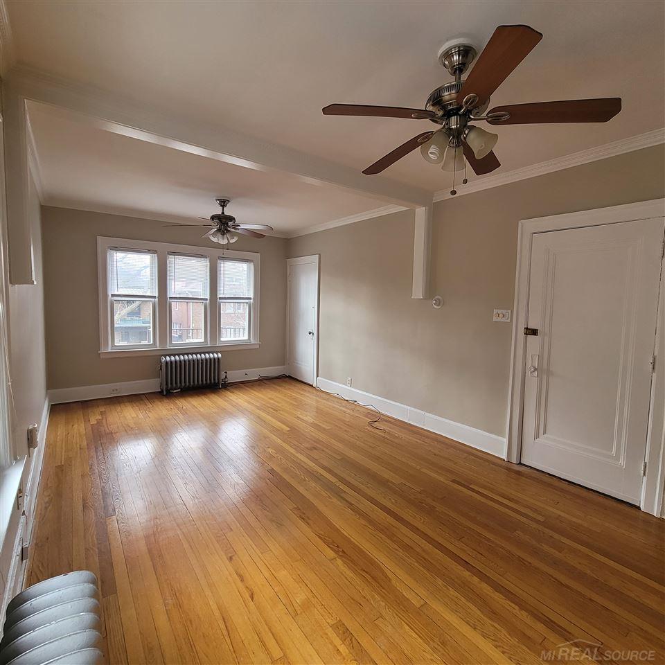 862 Nottingham Road, Unit 2S Grosse Pointe, MI 48230 - Photo 3 of 19
