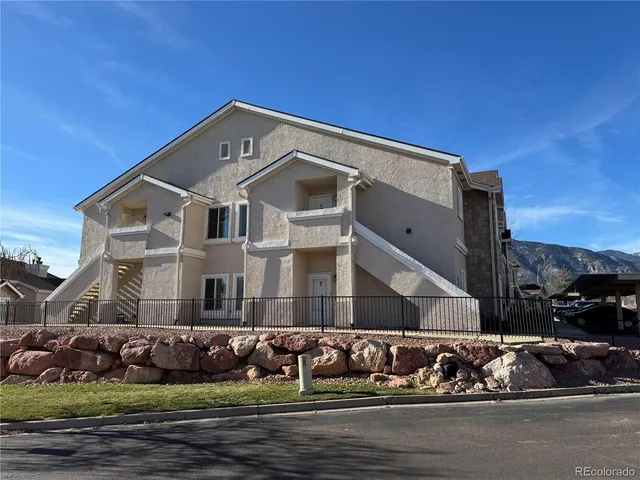 $1,595 | 3875 Strawberry Field Grove, Unit B, Colorado Springs, CO 80906