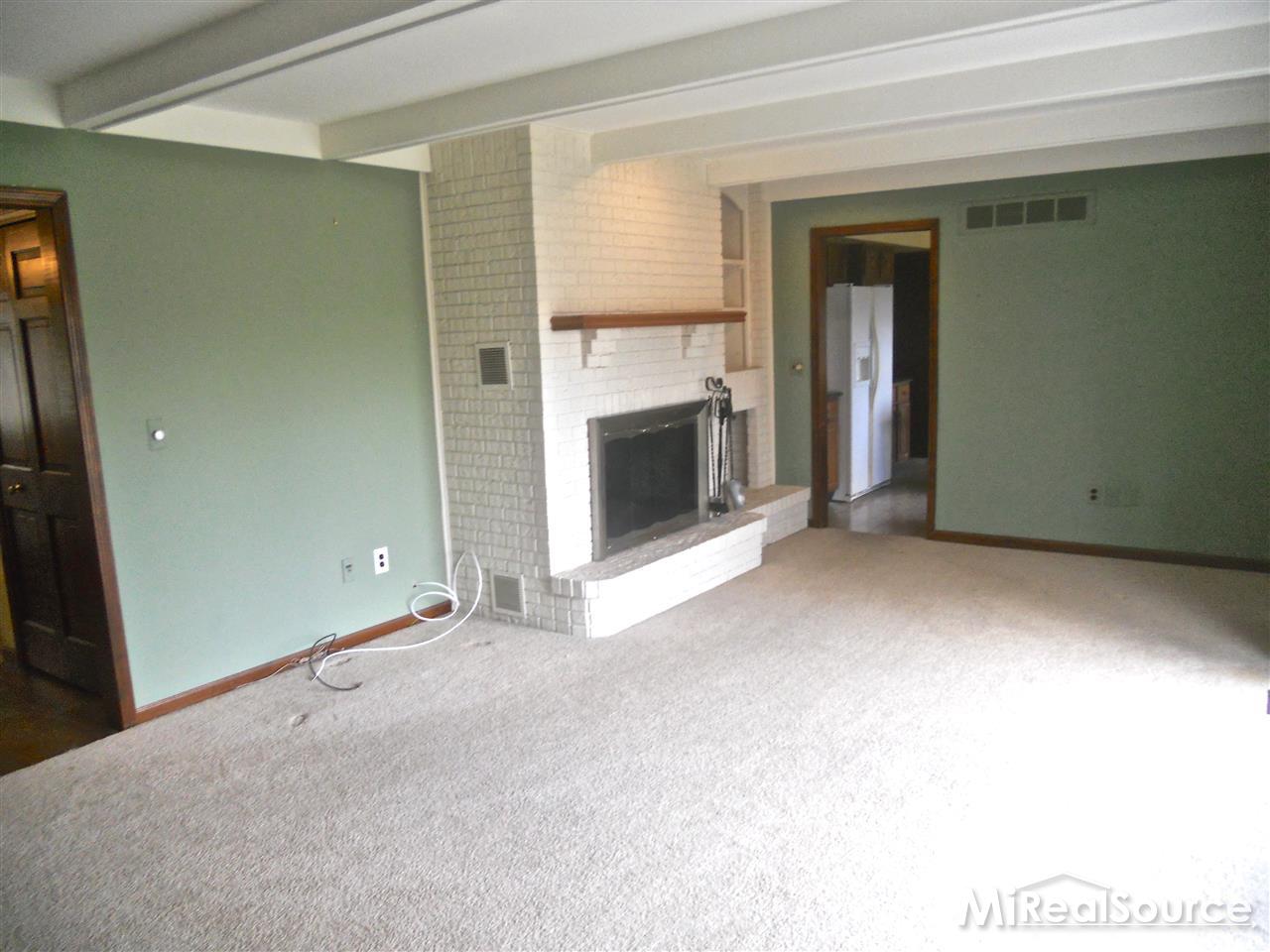 208 North Baldwin Road Clarkston, MI 48348 - Photo 2 of 31
