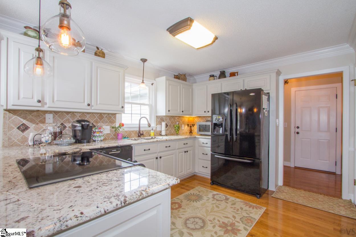 105 Buckingham Road Easley, SC 29640 - Photo 13 of 36 Gallery Image 13