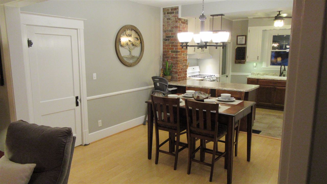 1513 West Governor Street Springfield, IL 62704 - Photo 4 of 31 Gallery Image 4