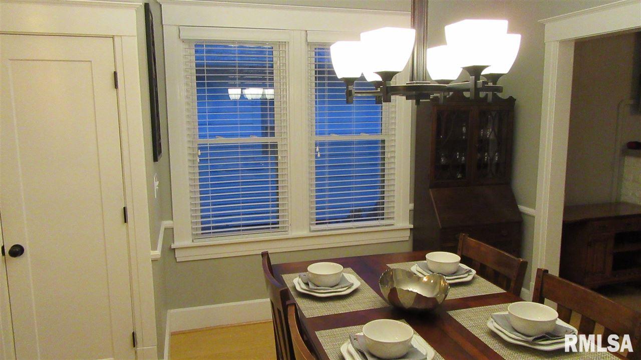1513 West Governor Street Springfield, IL 62704 - Photo 5 of 31 Gallery Image 5