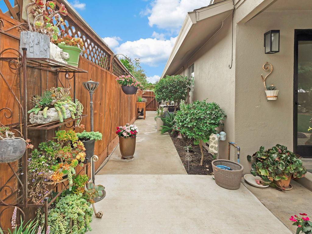1749 Carignane Way Escalon, CA 95320 - Photo 69 of 71