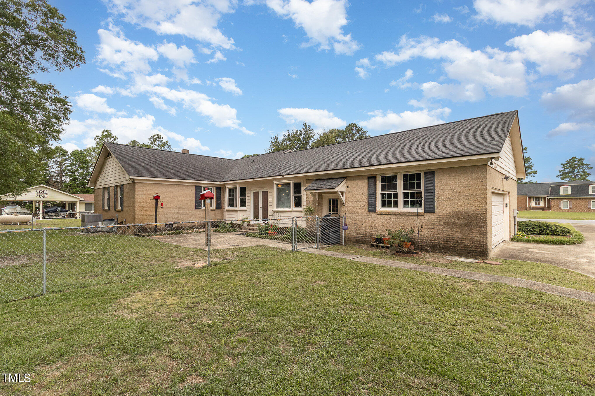 125 Ham Road Hope Mills, NC 28348 - Photo 28 of 30 028_img_0160-edit