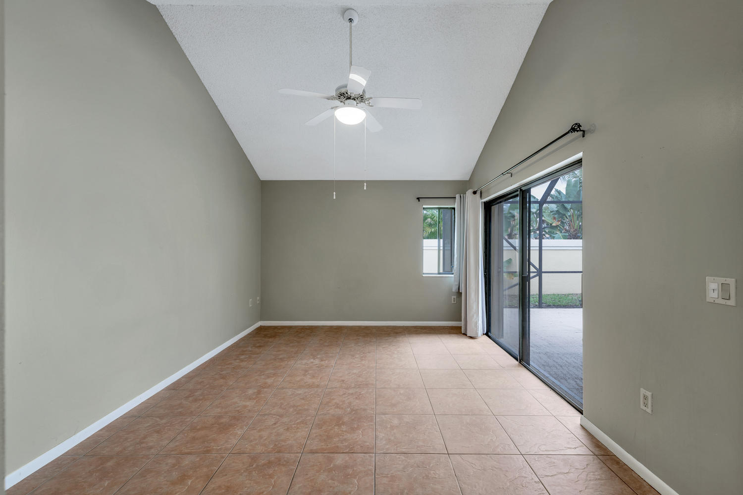 196 Cape Pointe Circle Jupiter, FL 33477 - Photo 12 of 32 196 Cape Pointe Cir Jupiter FL-large-024