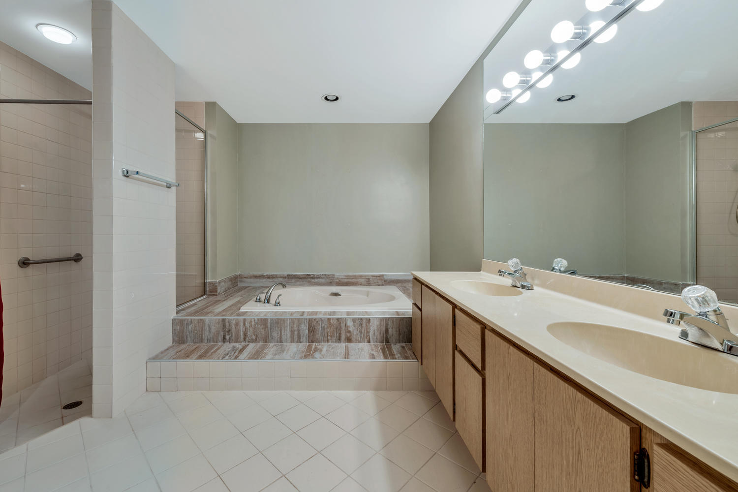 196 Cape Pointe Circle Jupiter, FL 33477 - Photo 13 of 32 196 Cape Pointe Cir Jupiter FL-large-026