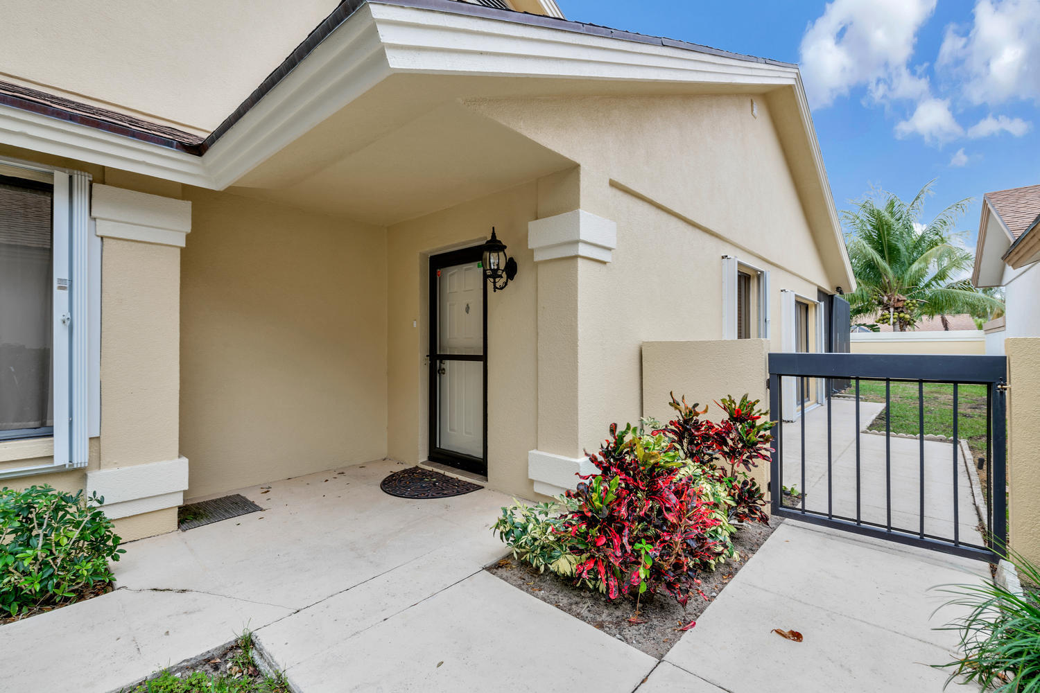 196 Cape Pointe Circle Jupiter, FL 33477 - Photo 3 of 32 196 Cape Pointe Cir Jupiter FL-large-015