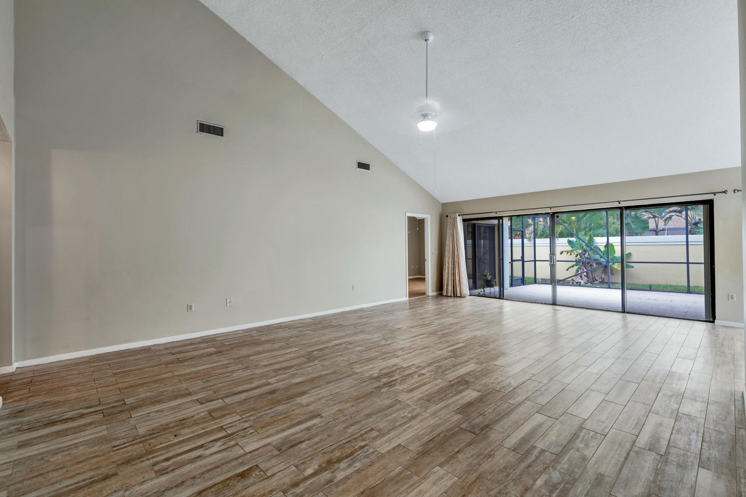 196 Cape Pointe Circle Jupiter, FL 33477 - Photo 5 of 32 196 Cape Pointe Cir Jupiter FL-large-022