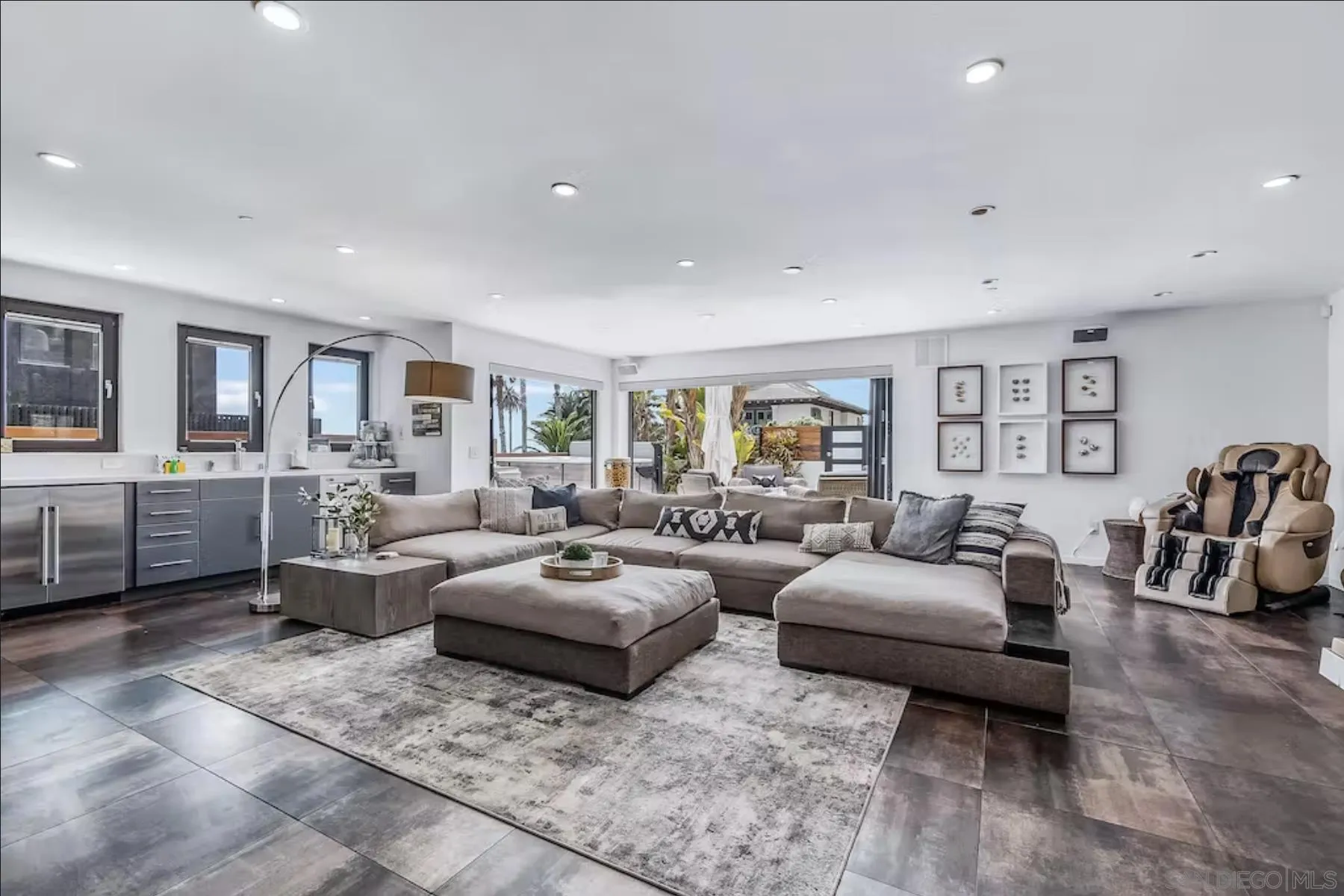 225 4th Street Encinitas, CA 92024 - Photo 17 of 37