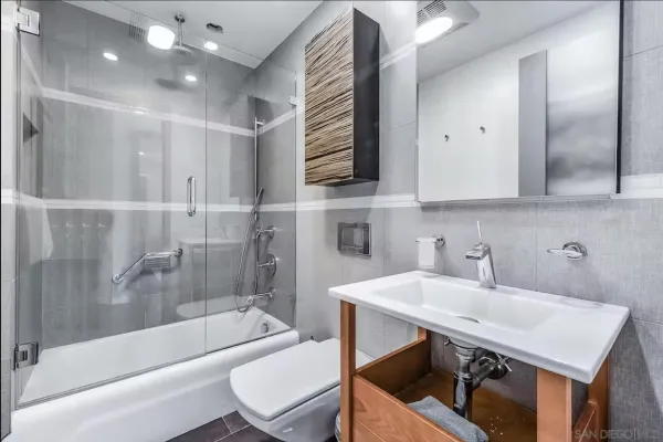 $30,000 | 225 4th Street, Encinitas, CA 92024