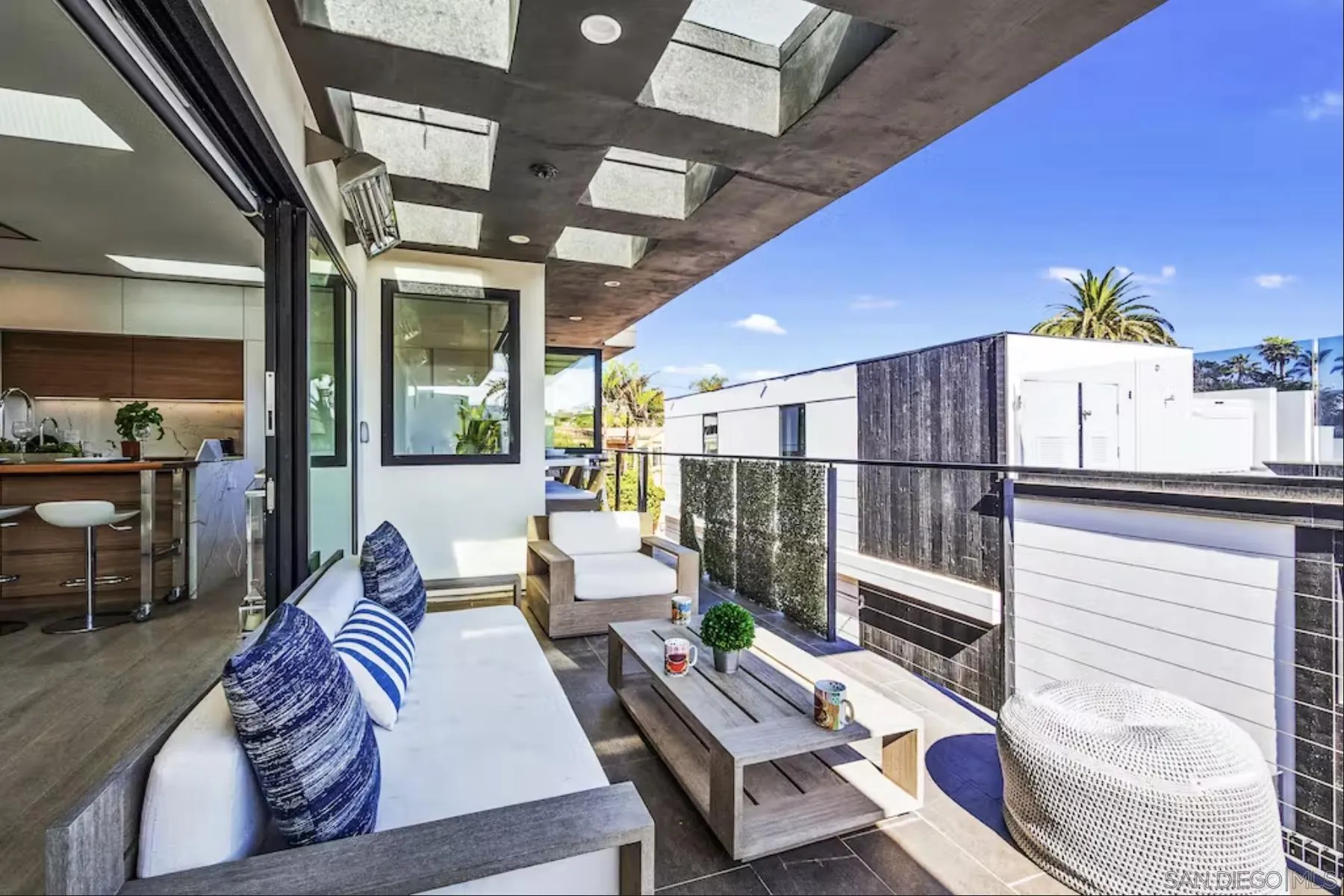 225 4th Street Encinitas, CA 92024 - Photo 9 of 37