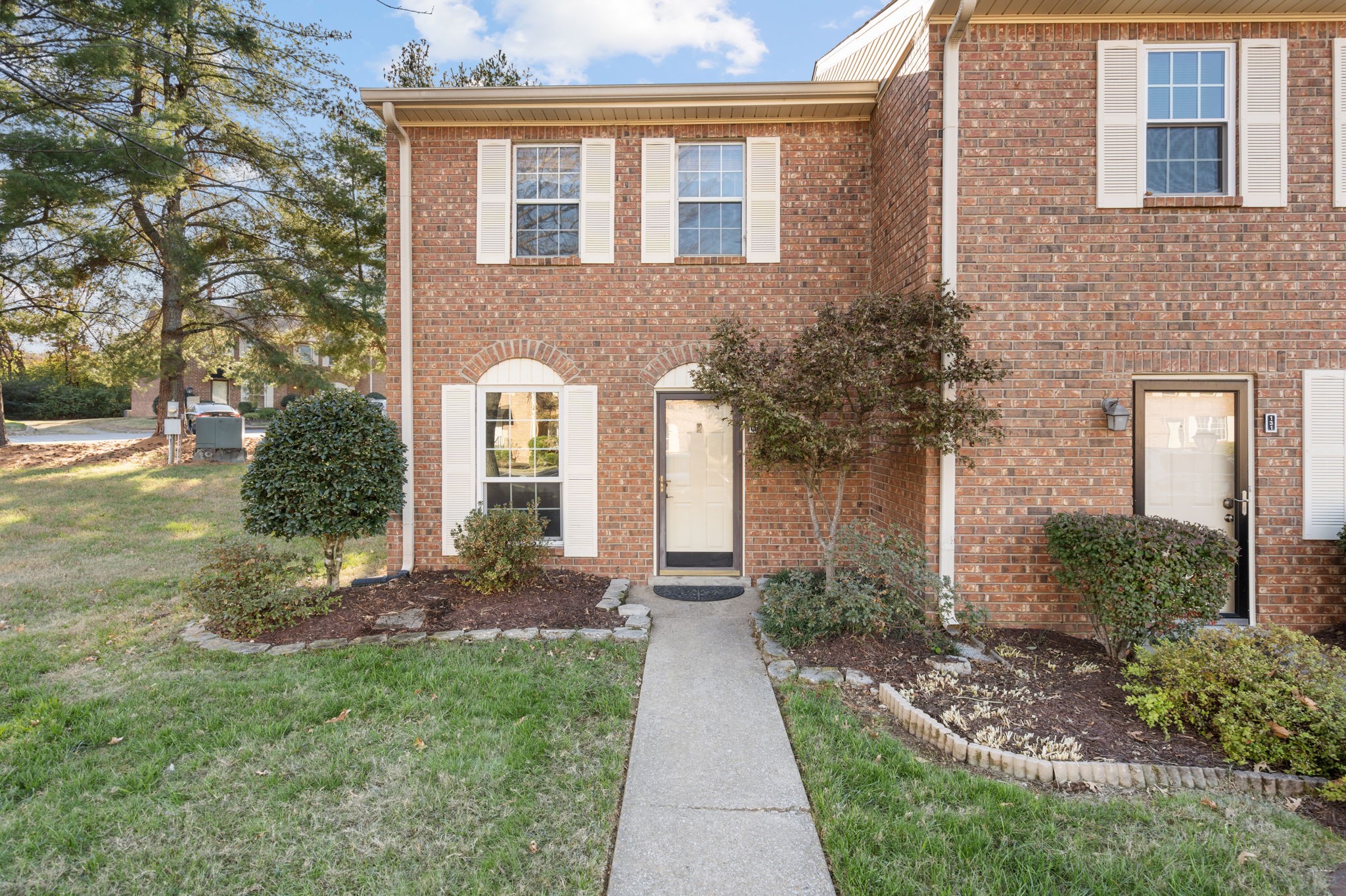 129 Thistle Lane, Hermitage, TN 37076 Compass