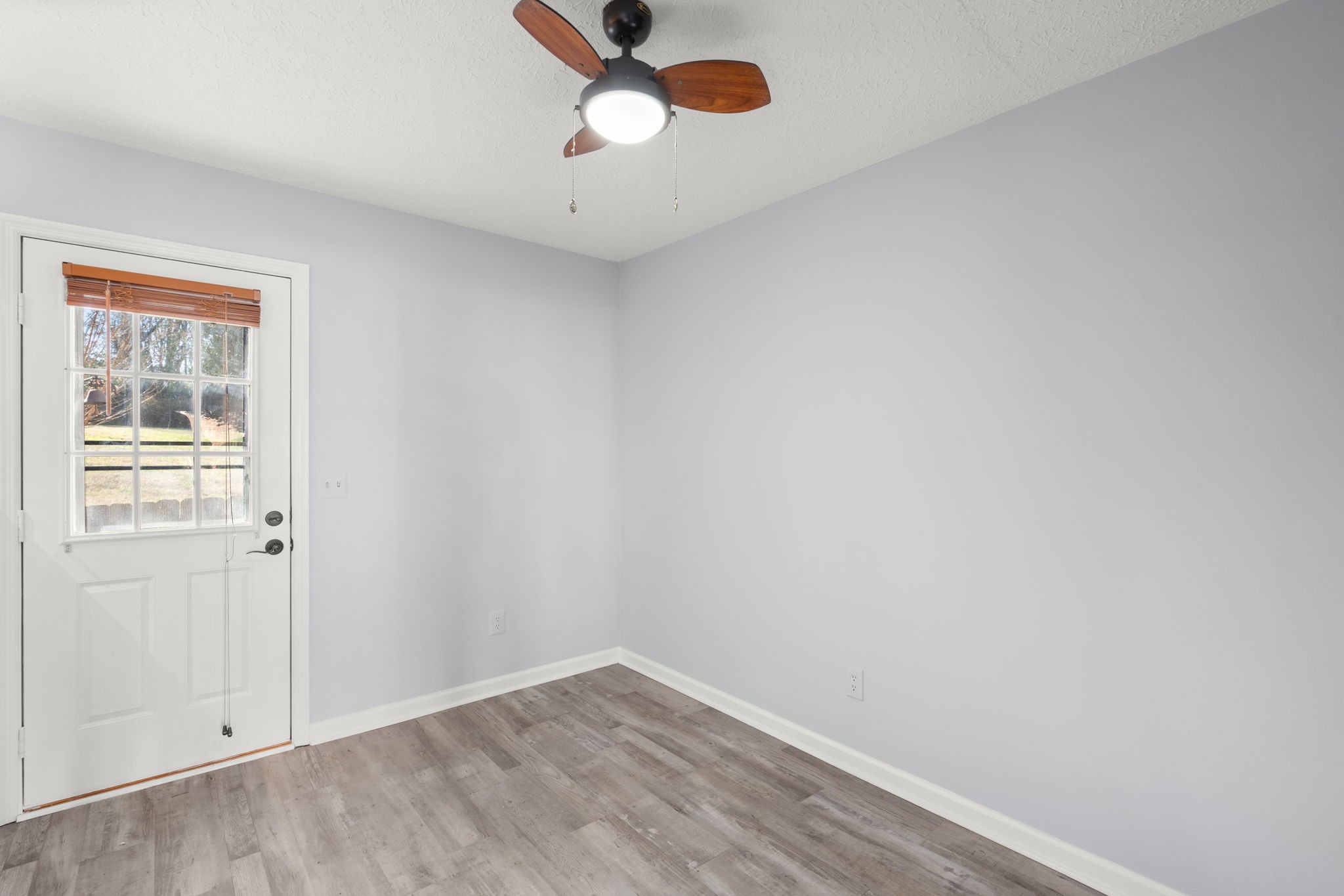 129 Thistle Lane Hermitage, TN 37076 - Photo 9 of 22 an empty room with a window