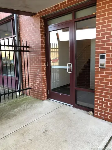 $2,250 | 22 Durham Road, Unit A2, Madison, CT 06443