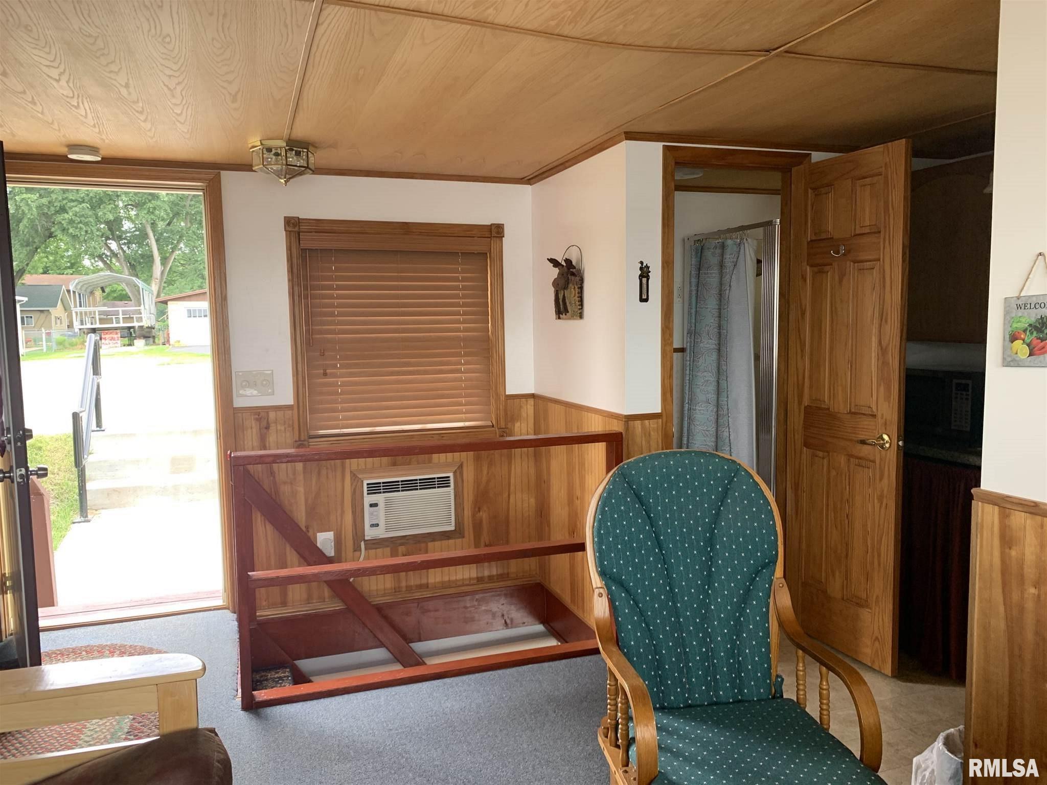 107 Broad Street Sabula, IA 52070 - Photo 6 of 12 Gallery Image 6