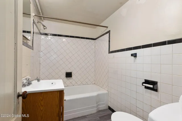 $975 | 359 Washington Avenue, Unit BSMT, Albany, NY 12206