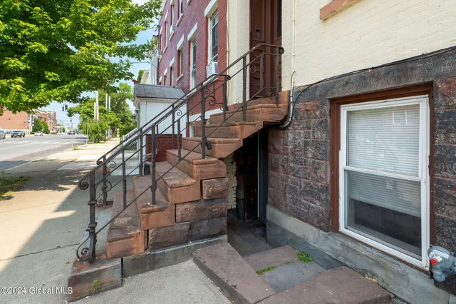 $975 | 359 Washington Avenue, Unit BSMT, Albany, NY 12206