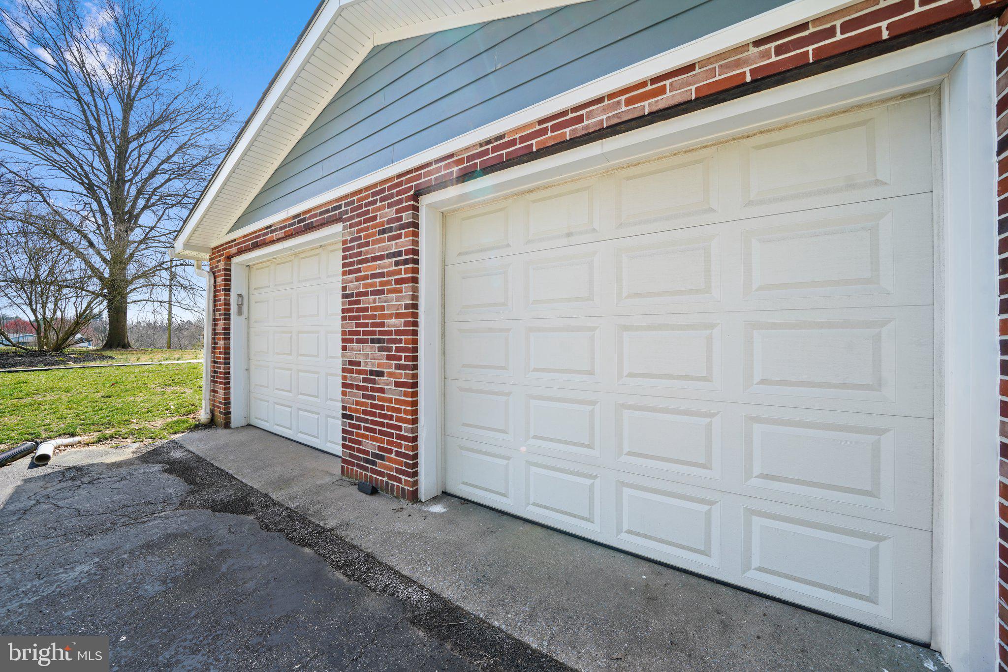 130 Cedarcroft Road Kennett Square, PA 19348 - Photo 4 of 45 Garage