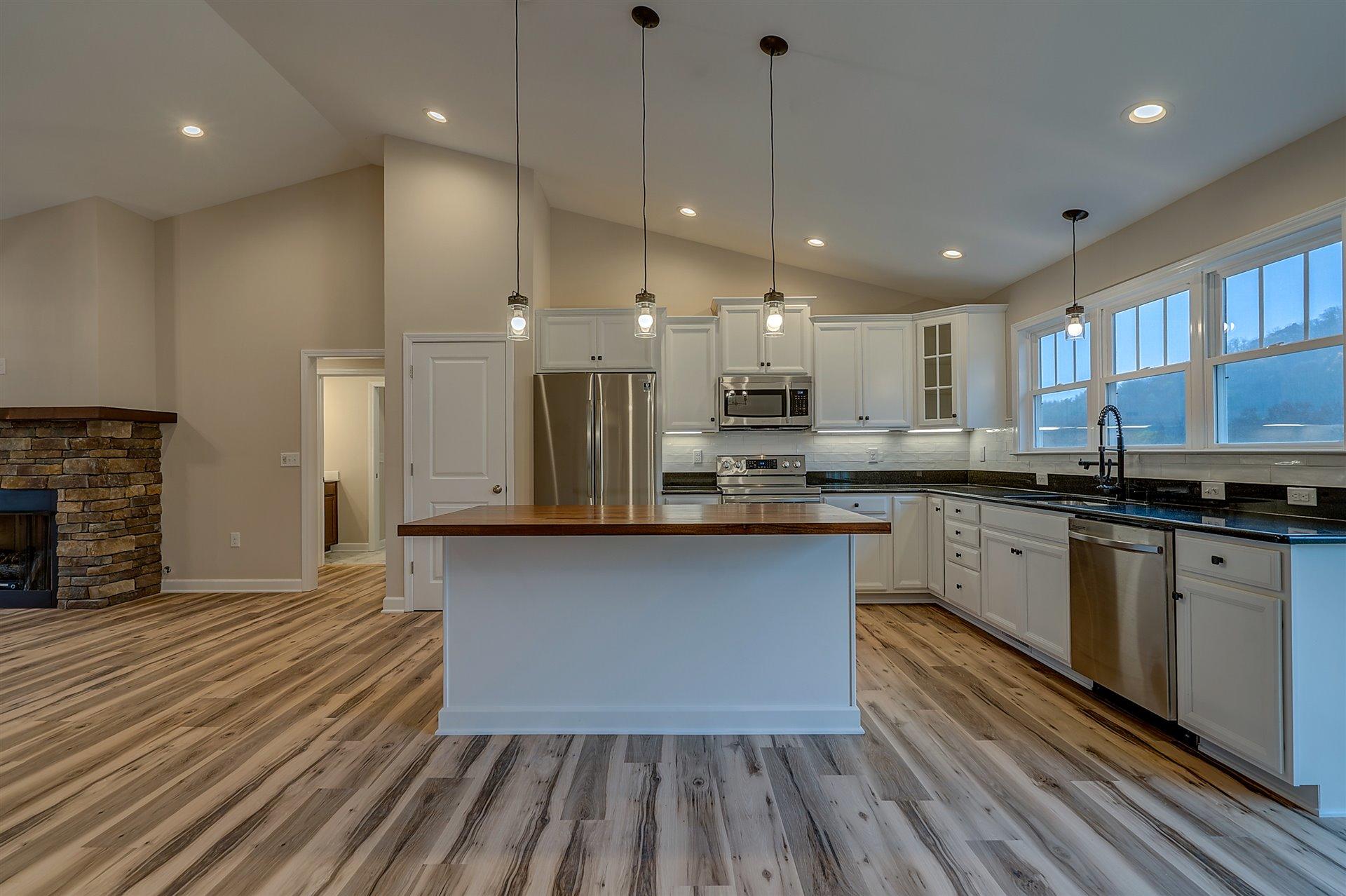 219 Valley Road Hardy, VA 24101 - Photo 8 of 29 08-DSC00521-2_2-2_3-2_4-2_5-2