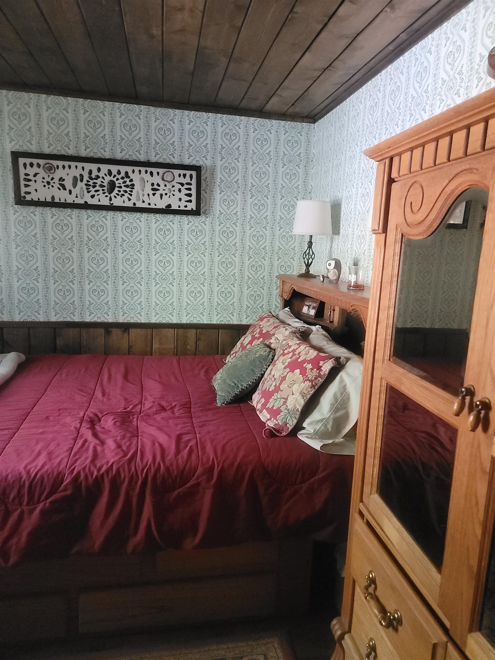11702 Twin Lakes Road Bridgeport, CA 93517 - Photo 18 of 21 Wood-paneled ceiling with a dark stain
