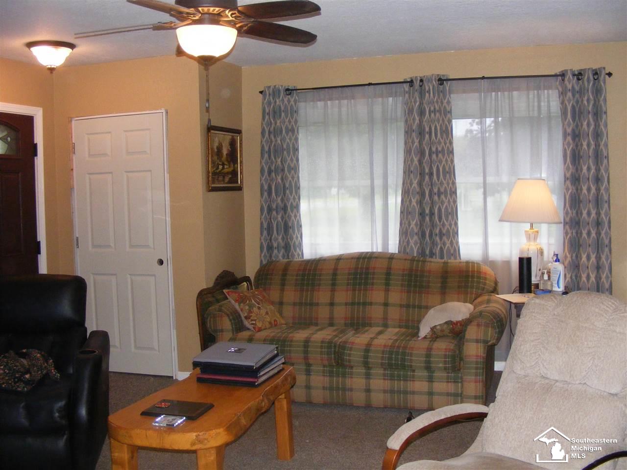1347 West Temperance Road Temperance, MI 48182 - Photo 12 of 21 50048760-11.JPG