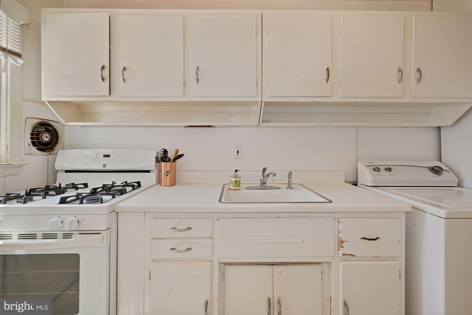 4 Paul Road Maple Shade, NJ 08052 - Photo 12 of 28 Kitchen