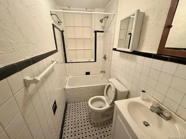 $1,600,000 | 45-47 43rd Street | Sunnyside