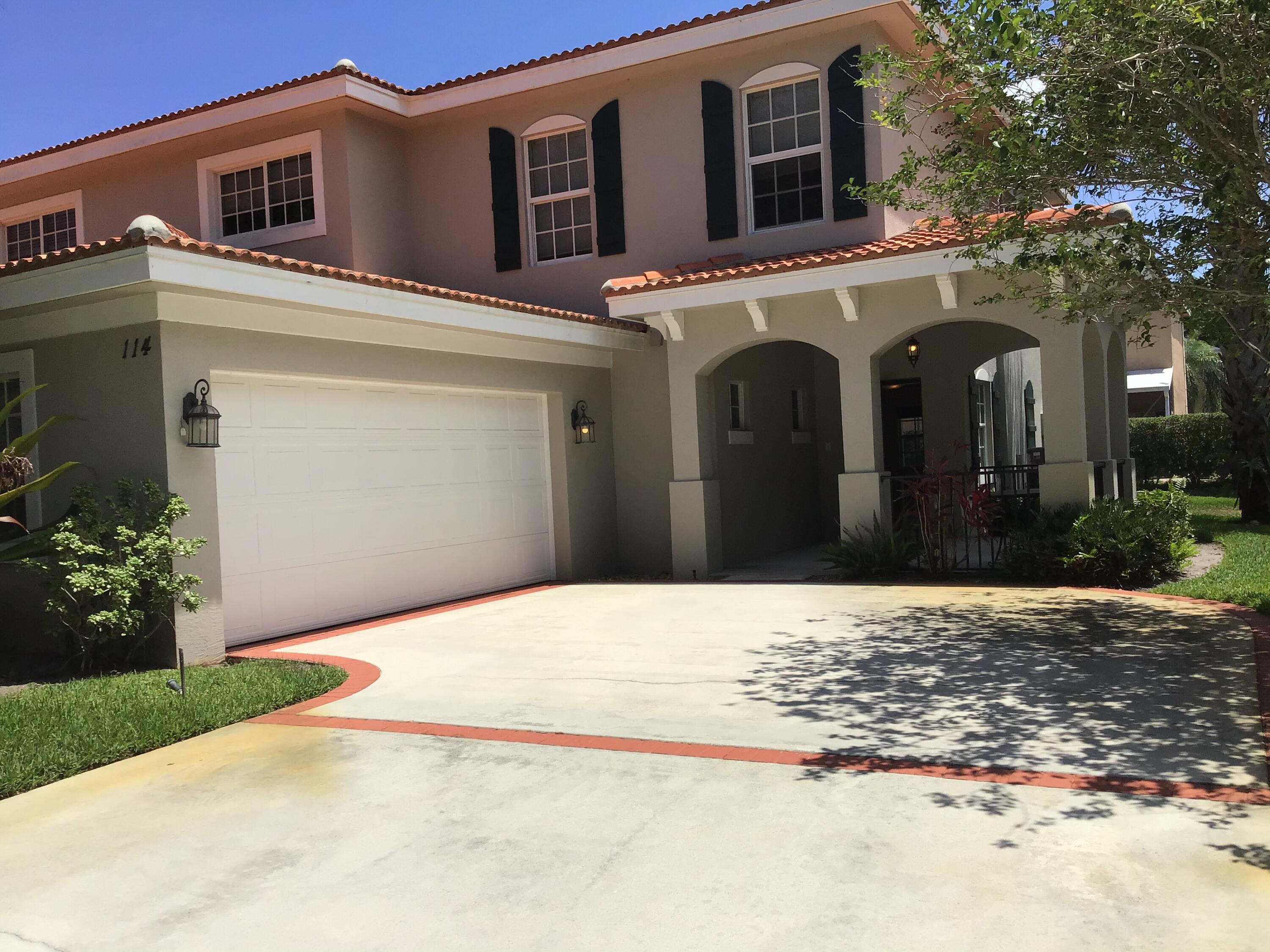 114 Owl Pointe Circle Jupiter, FL 33458 - Photo 1 of 16 4AF04DB0-2B6F-43A5-AE85-185E8EBE0BFD