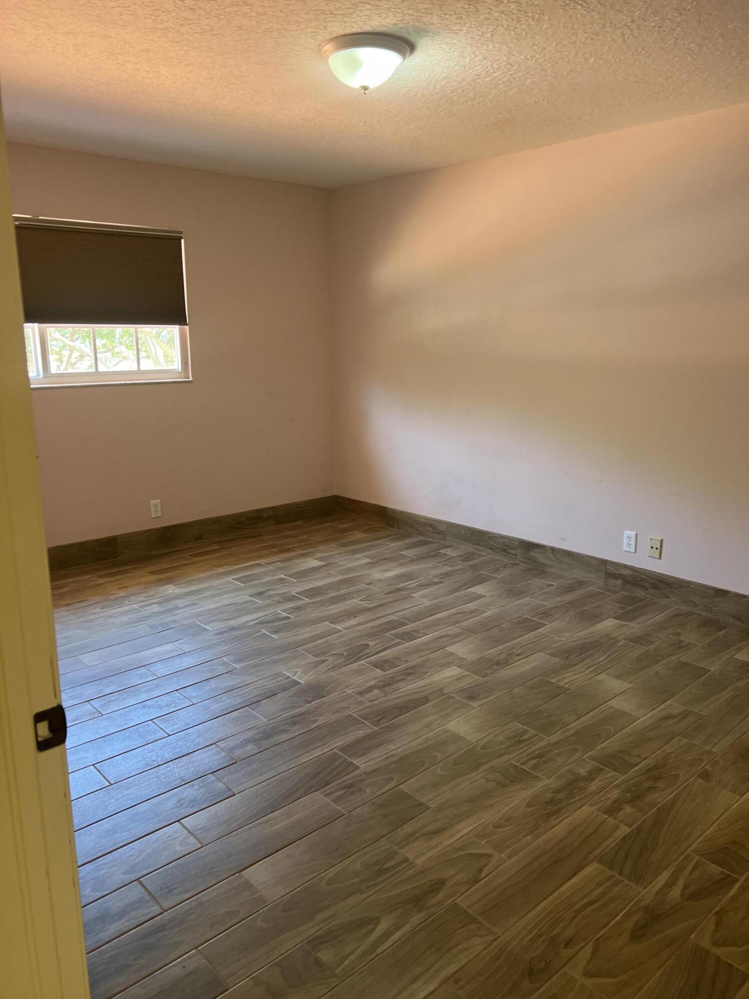 114 Owl Pointe Circle Jupiter, FL 33458 - Photo 12 of 16 216A4CB6-3554-4F3B-872A-0C05F9251D8B