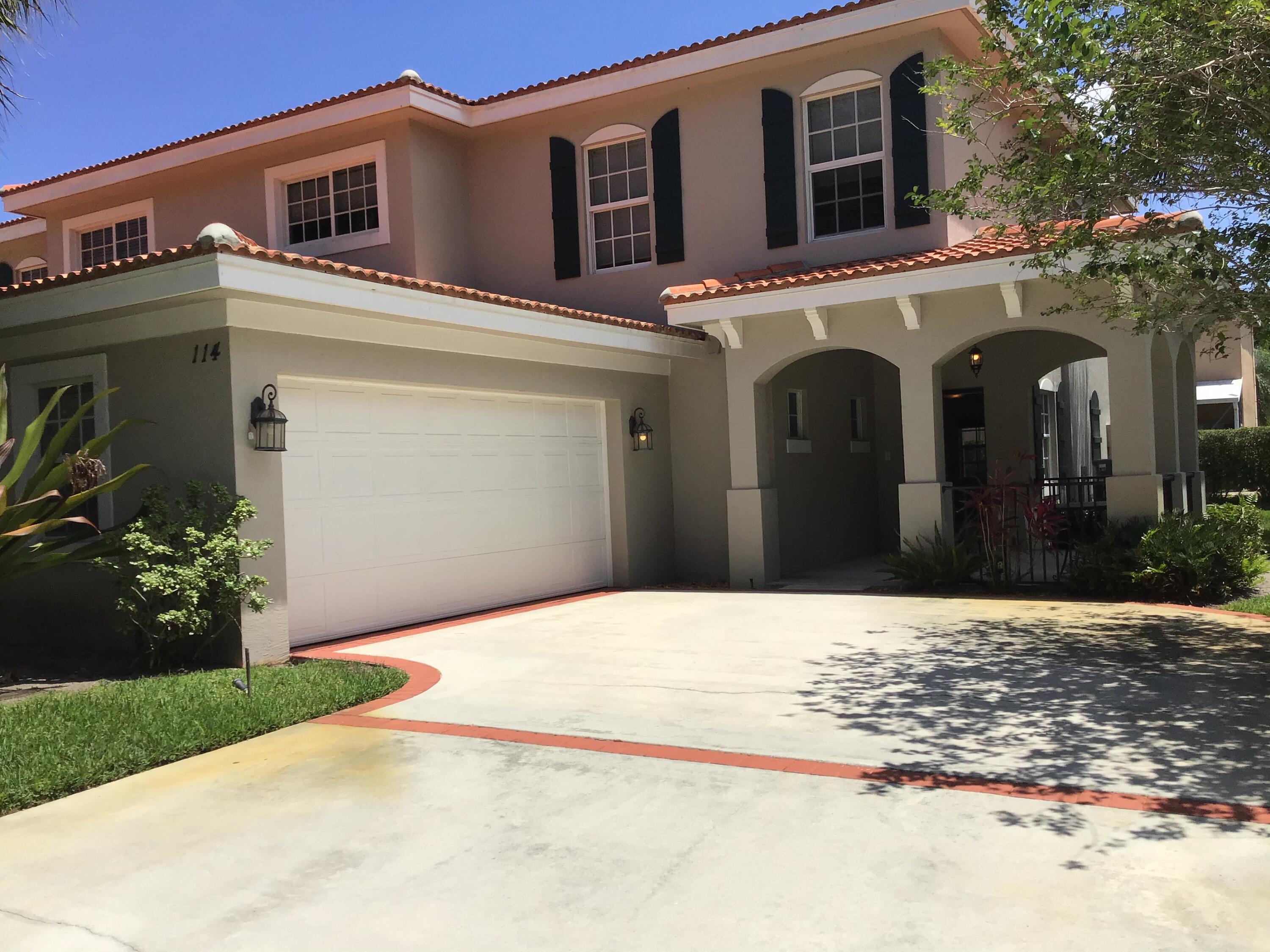 114 Owl Pointe Circle Jupiter, FL 33458 - Photo 14 of 16 CD45E106-9487-438D-BED4-77D3B104C8F5