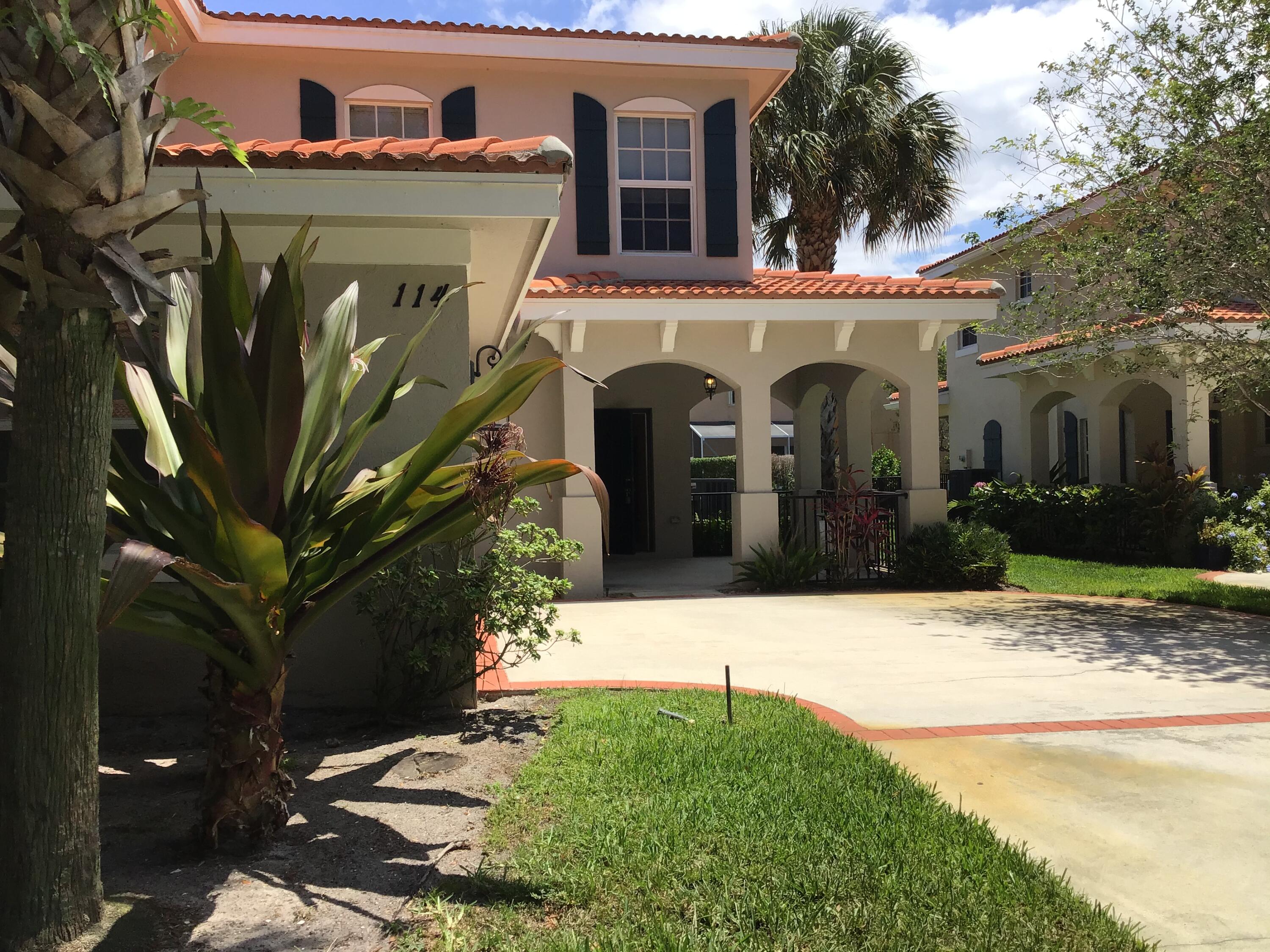 114 Owl Pointe Circle Jupiter, FL 33458 - Photo 15 of 16 E837FC97-8F70-4AB2-B80D-2BB76FD00F92