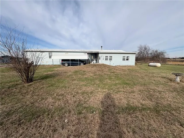 $200,000 | 1667 Northeast County Road 13004, Adrian, MO 64720